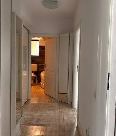 דירה Inviting Space With A Beautiful Layout בוקרשט